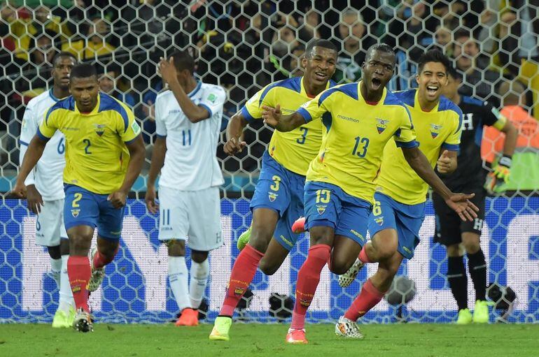 Enner Valencia mantiene vivo a Ecuador - Fútbol - ABC Color