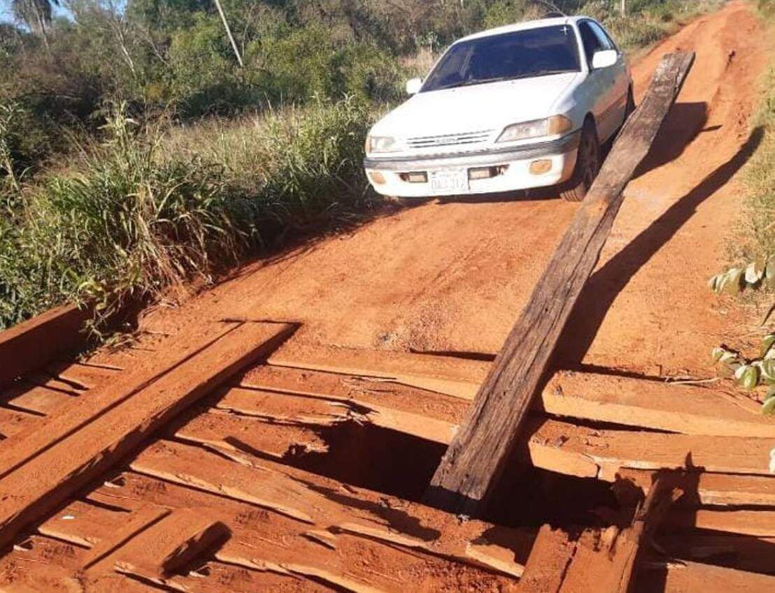 Pobladores nepomucenos exigen arreglos de caminos vecinales y puentes