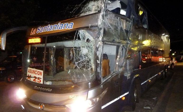 Choque Entre Dos Buses Causa Muerte Y Heridas Judiciales Abc Color 4157