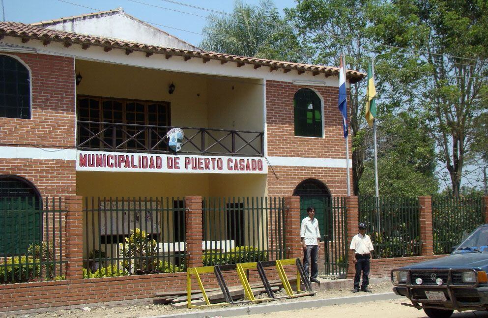 Fachada del edificio de la Municipalidad de Puerto Casado.