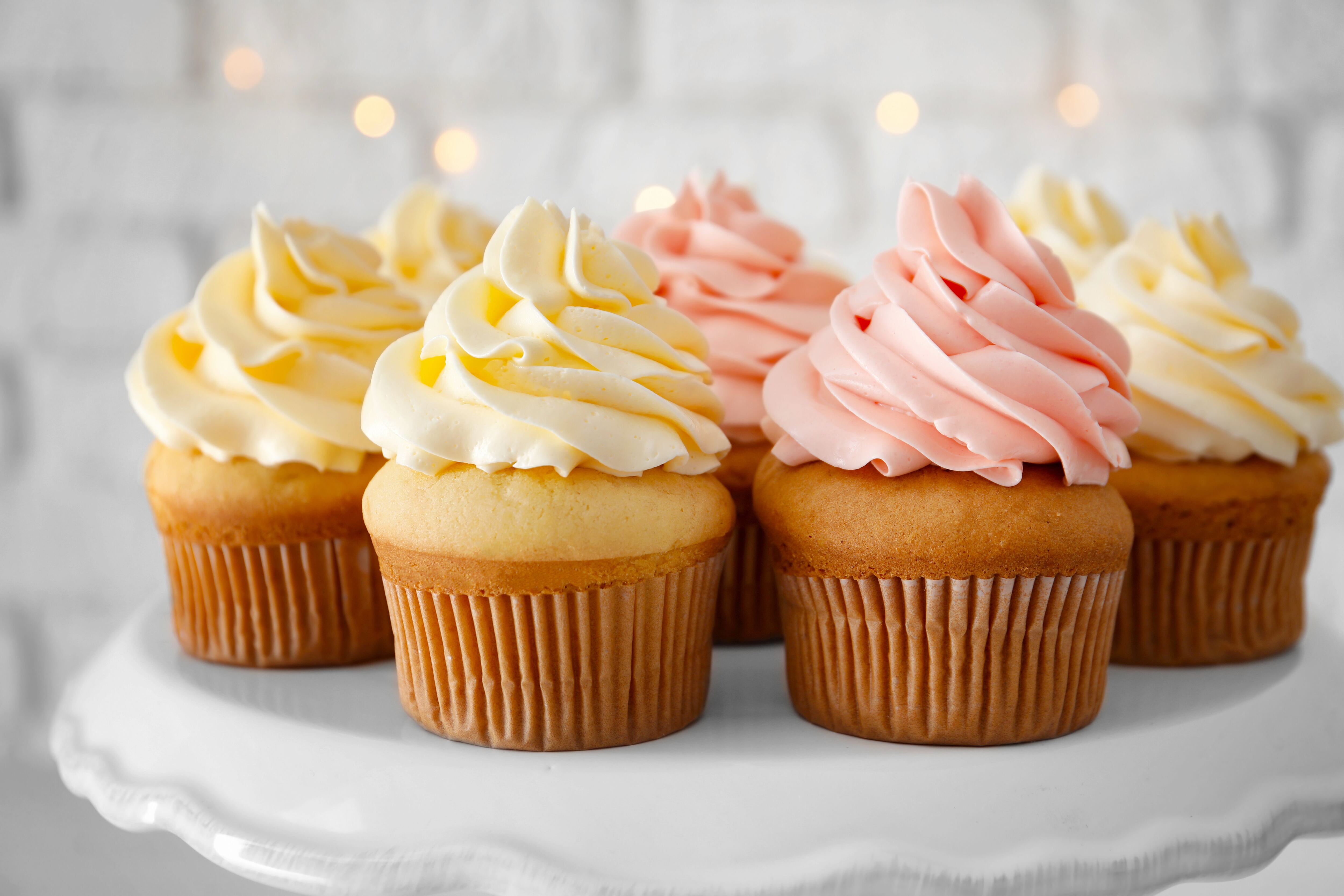 Celebre el Día Internacional del Cupcake con un esponjoso cupcake de  vainilla - Gastronomía - ABC Color