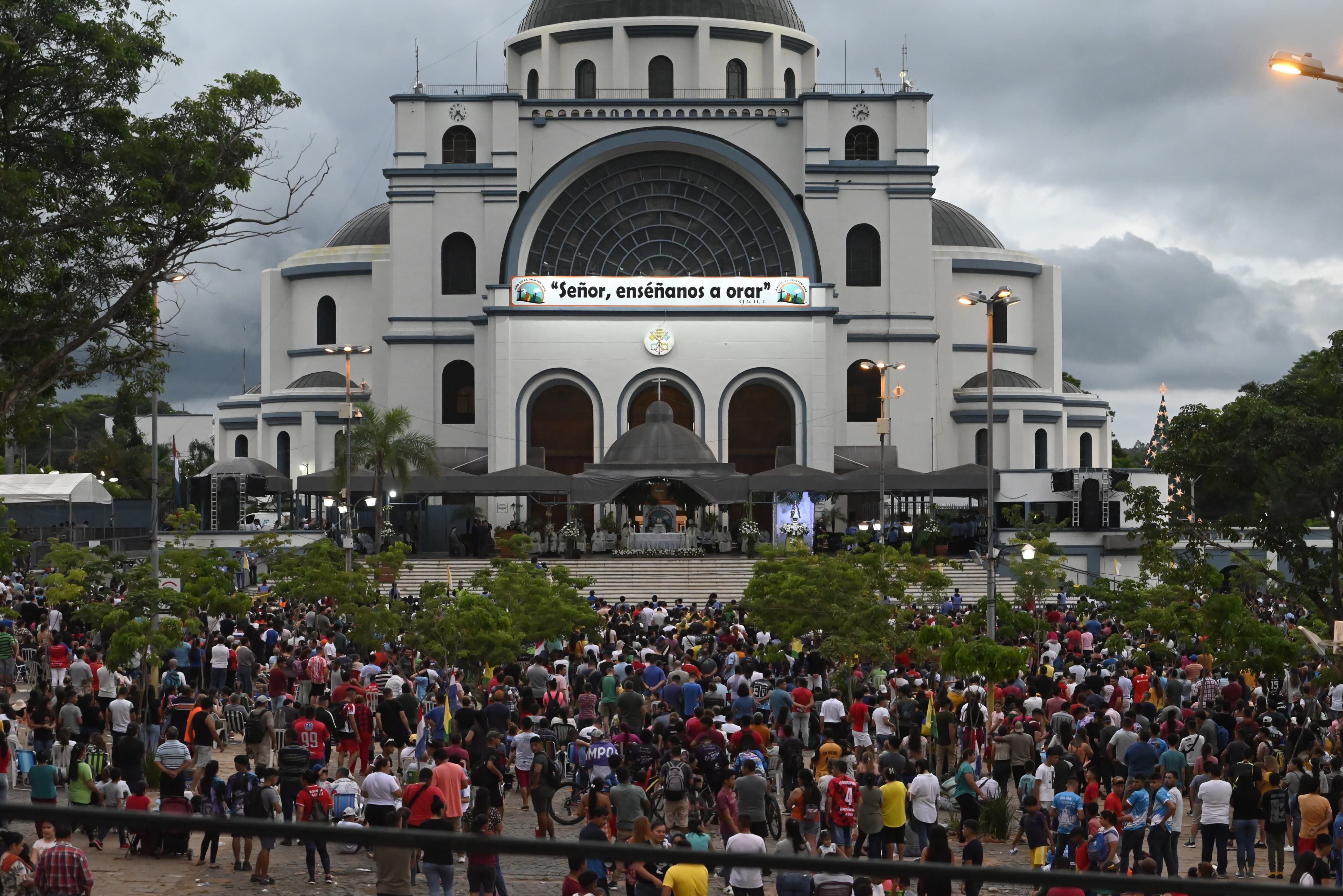 Caacupé: serenata de Las Paraguayas a la Virgen comenzará con “Aheja che tapýimi”