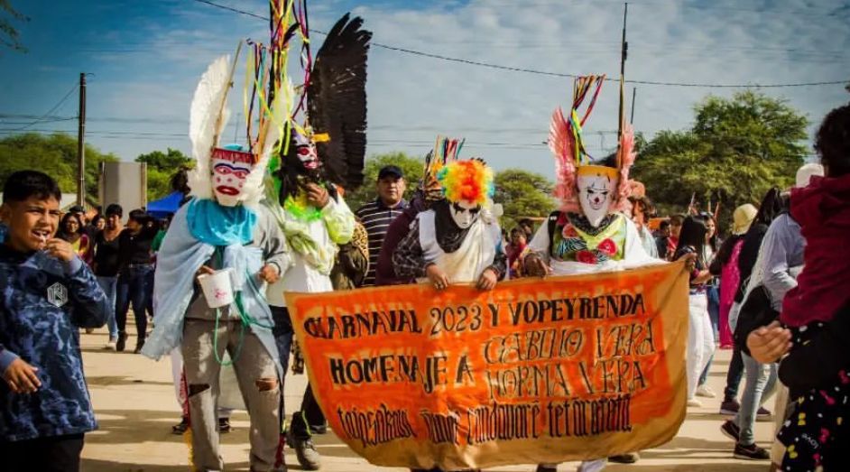 Ar te guas un colorido carnaval en el Chaco Noticias del Chaco