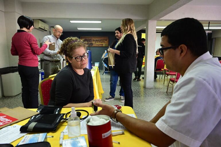 Las mujeres pueden donar hasta tres veces en el año.