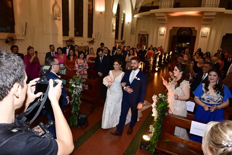 Caminando hacia el altar.