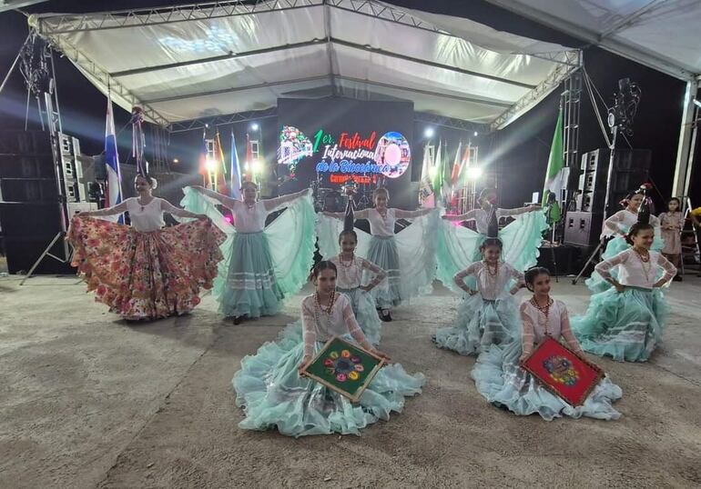 El Foro del corredor bioceánico culminó con la realización de un festival artístico internacional.