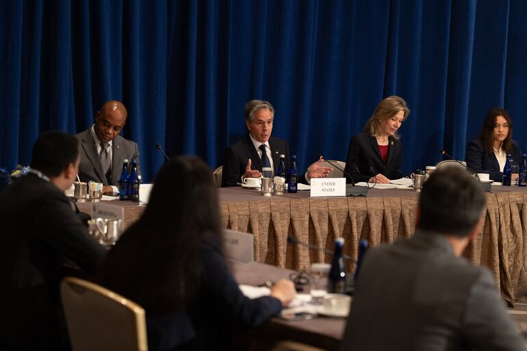 El secretario de Estado estadounidense, Antony Blinken (c) reunió a los cancilleres de América Latina, en Nueva York.