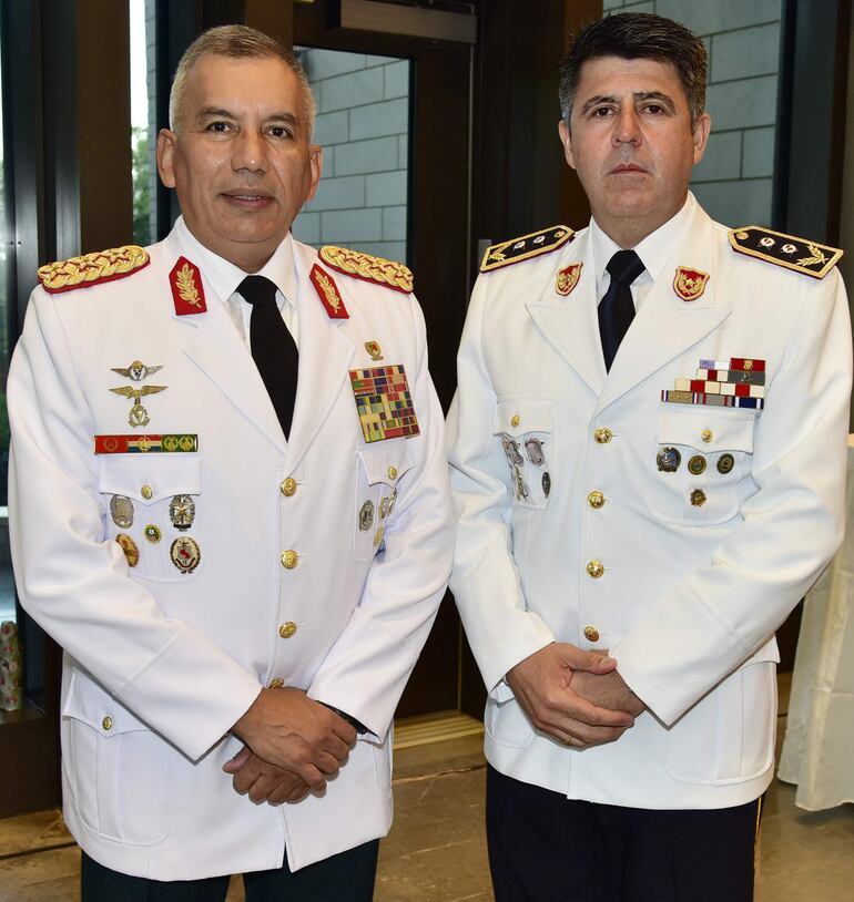 Gral. Manuel Rodríguez y el Comisario Mario Vallejos.