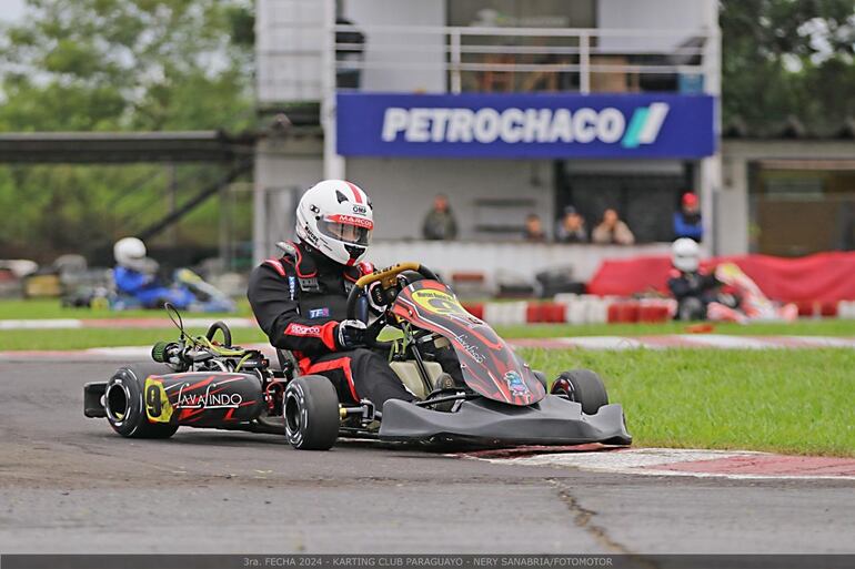 Pilotos, equipos y máquinas se enfrentarán mañana con el único objetivo de llegar al podio.