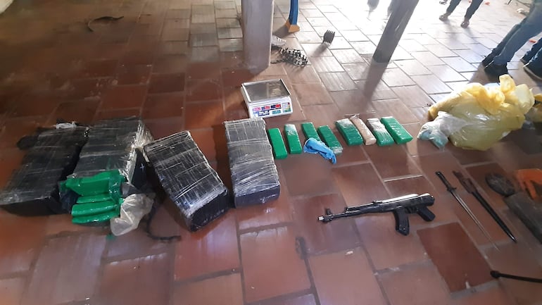 Narcotráfico: Incautan varios paquetes de marihuana en un depósito de Ciudad del Este