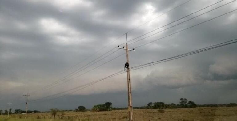 Se anuncia la llegada de tormentas eléctricas al departamento de Ñeembucú.