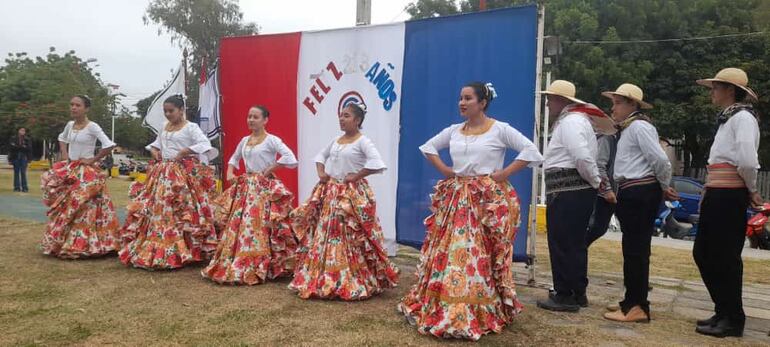 En Fuerte Olimpo tambièn recordaron el aniversario de la independencia patria