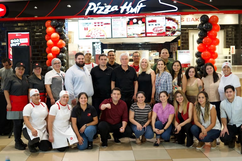 Un equipo importante de profesionales destacados en cada área de trabajo está detrás del éxito de Pizza Hut en Paraguay.