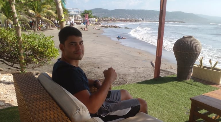 El pugilista paraguayo Ángel "Poderoso" Bogado ya se encuentra en Barranquilla, Colombia, donde el sábado competirá en una jornada de Beach Boxing.