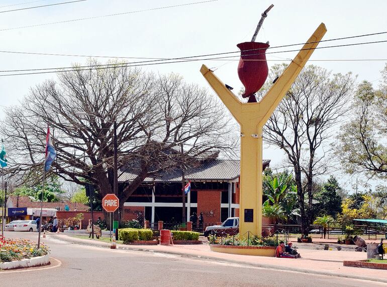 Lugar icónico de  Bella Vista, Itapúa, con la “Y” de  yerba y el mate.