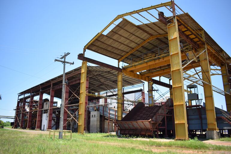 Fábrica Azucarera Iturbe SA (AISA), adquirida por la empresa Neualco SA a través de un remate. 