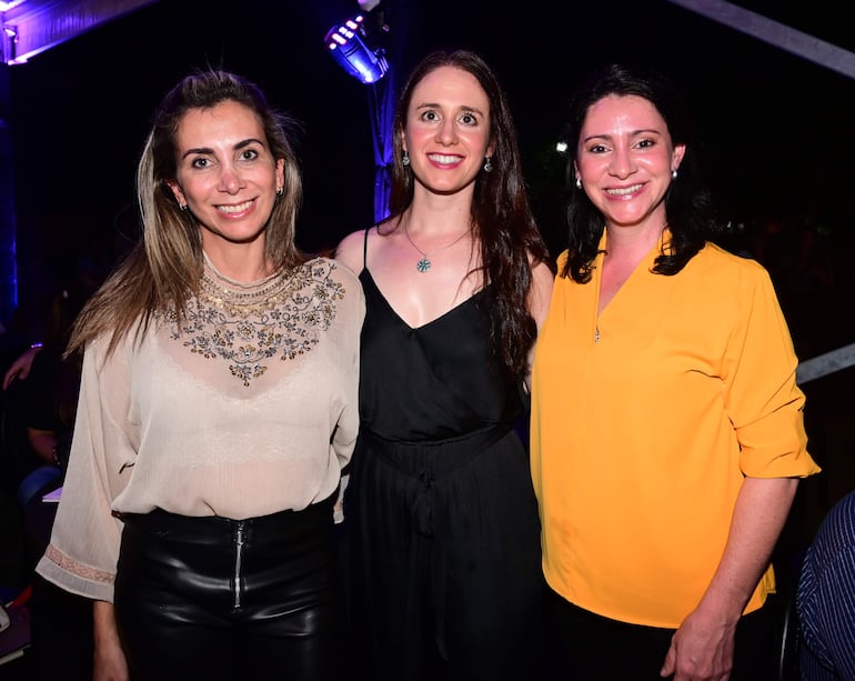 Jazmín Ferreira, María Rosa Blanc y María Emilia Blanc.