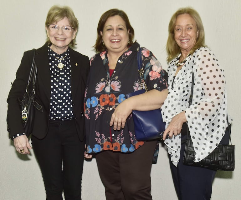 Ana Martini, Esperanza Martínez y Rafaela Guanes.