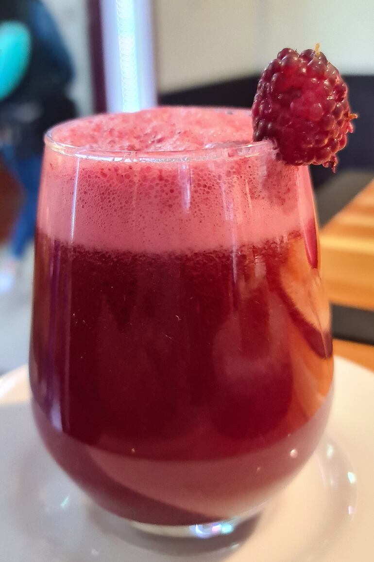 El nutritivo jugo de moras inmortalizado en la telenovela Betty la Fea.