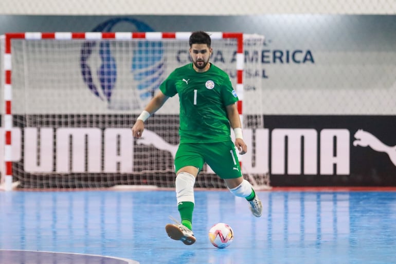 El portero de la Albirroja, Giovanni González, fue la figura del encuentro al ser el hombre  clave para mantener la valla sin goles.