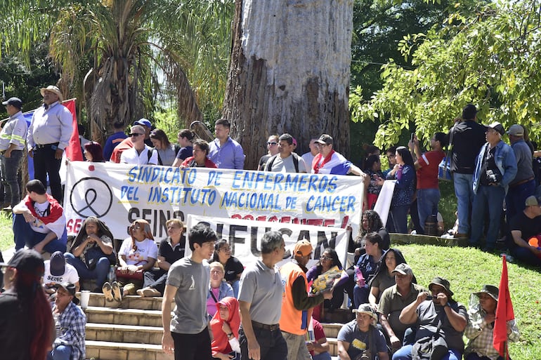 Protestas cerca del Congreso.