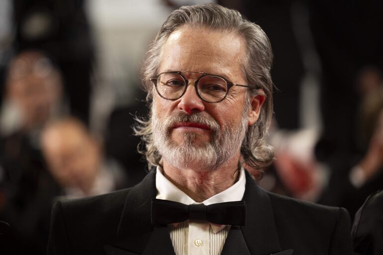 Guy Pearce asistió muy elegante a la premier de 'Les Linceuls' (The Shrouds) en Cannes. (EFE/EPA/ANDRE PAIN)
