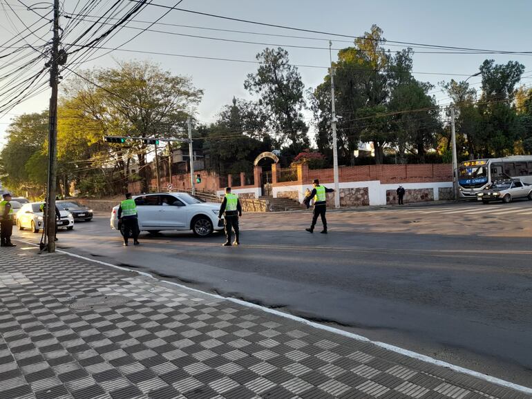 Bloqueo de calles dentro del marco de seguridad por el traspaso de mando presidencial.