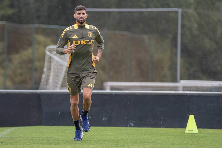 Lisandro López (35 años) llega a Olimpia después de militar en el Burgos, de la segunda división española.