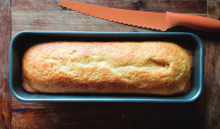 Budín de naranja y coco.