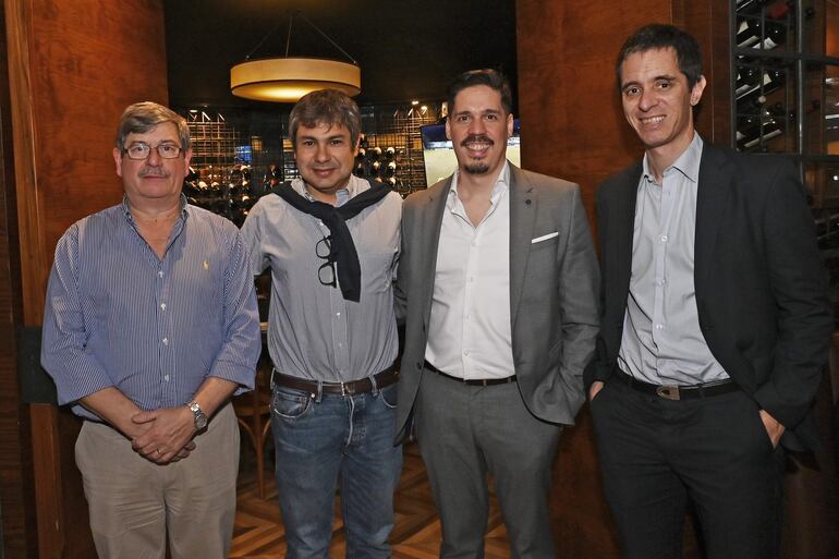 Guillermo Rey, Joaquín González, presidente de la cámara, Félix Caje y Gustavo Serenelli.