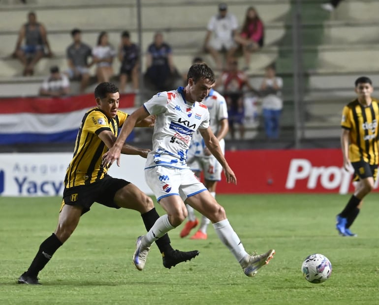 Nacional y Guaraní empataron sin goles