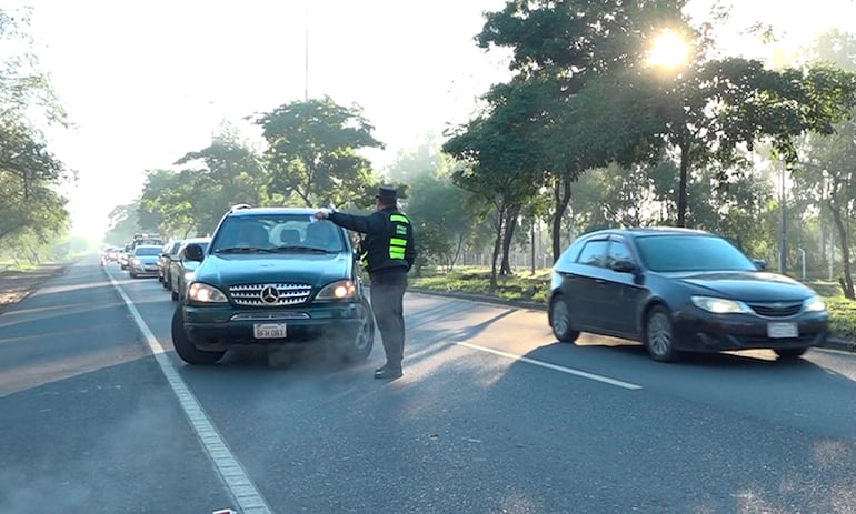 La ministra de Obras Públicas y Comunicaciones (MOPC), Claudia Centurión, recalcó ayer en ABC que las barreras de la Patrulla Caminera están prohibidas desde este Gobierno.