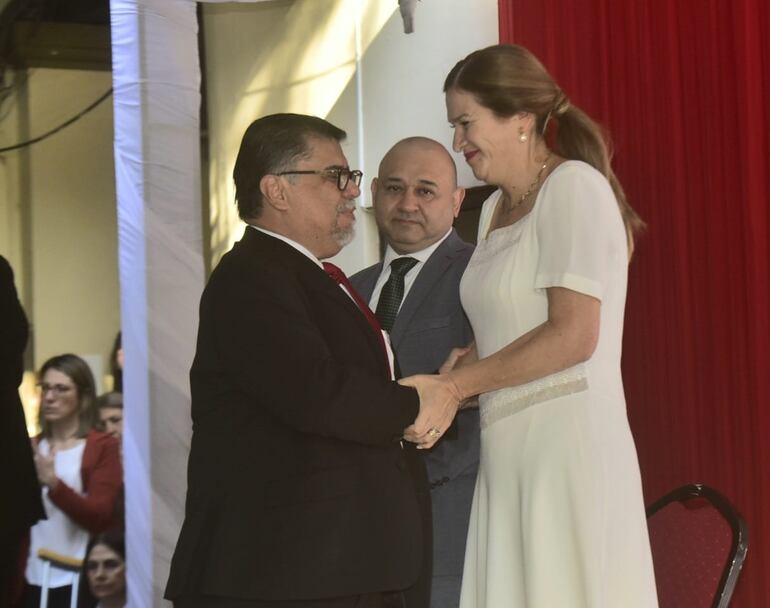 La nueva ministra de Salud, María Teresa Barán, en la toma del cargo, este jueves.