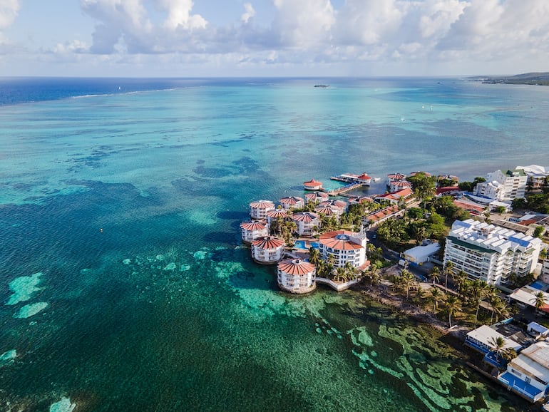 Vista aérea de San Andrés, Colombia.