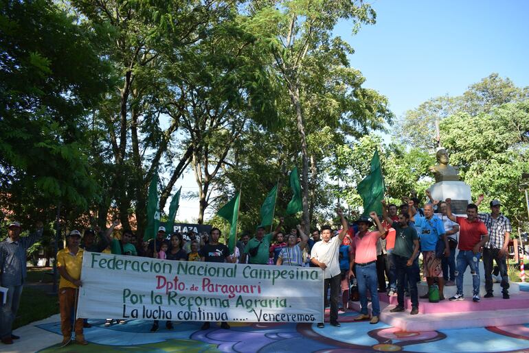 Productores nucleados a la Federación Nacional Campesina (FNC) piden que sus reclamos sean tenidos en cuenta.