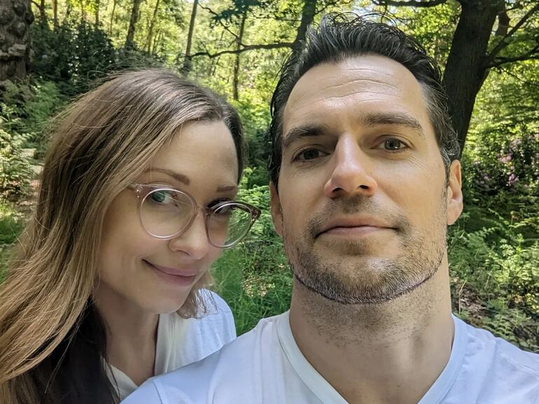 Henry Cavill y Natalie Viscuso aguardan felices a su primogénito. (Instagram/Henry Cavill)