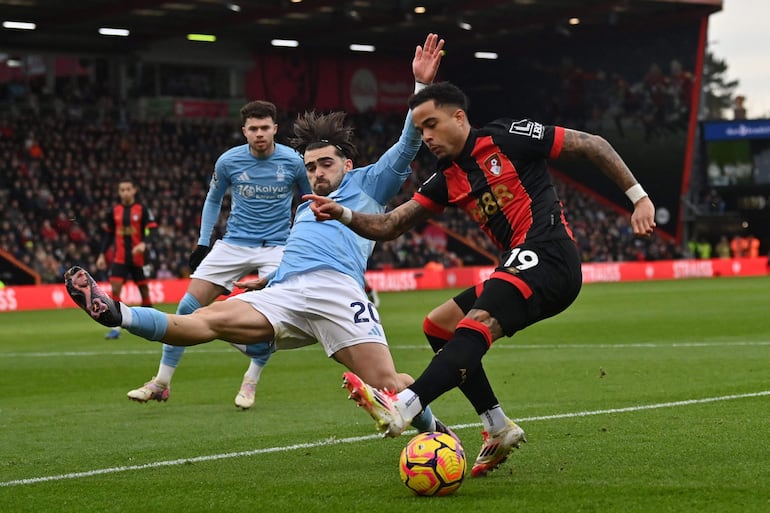 Bournemouth goleó al Nottingham Forest