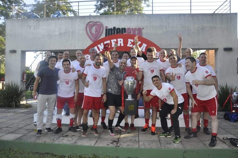 Equipo 92/93, tricampeón del Inter-Exa, en la categoría Máster.