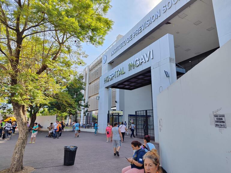 En el Hospital Ingavi, una mujer operada por fractura de fémur falleció por infección hospitalaria.