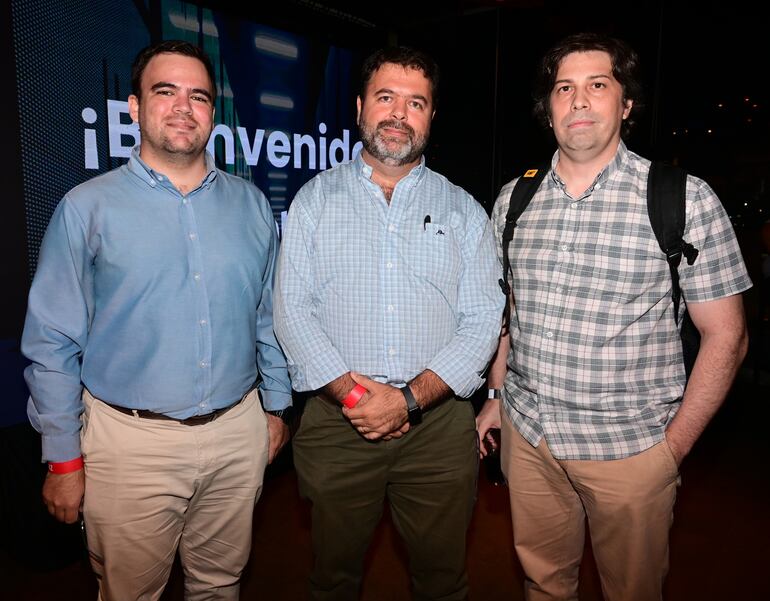 Andrés Vázquez, Andrés Vázquez Meixner y Daniel Escauriza.