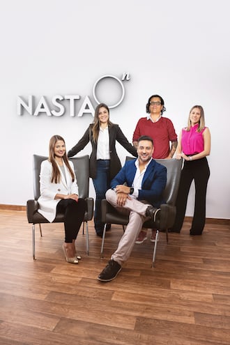 Directores de Nasta.