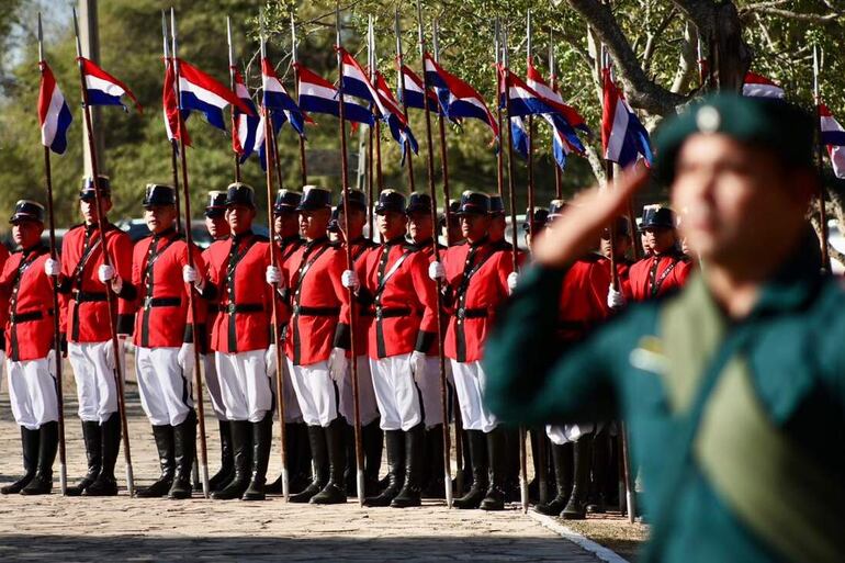 Fotografía del desfile por La Paz del Chaco celebrado en la ciudad en junio pasado. Gentileza