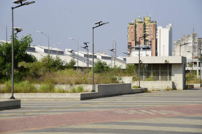 En estas condiciones se encuentra el predio de las oficinas de Gobierno. 