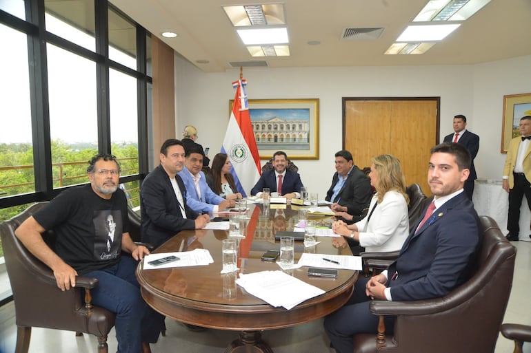 La mesa directiva de Diputados definió ayer el orden del día de la sesión de mañana.