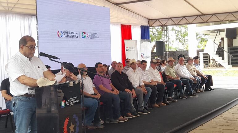 El presidente de FUNDASA, Mario Apodaca, señaló “Marcaremos un antes y un después en la ganaderia paraguaya”.