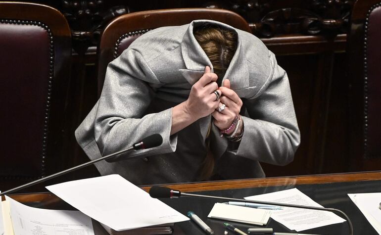 La primera ministra italiana, Giorgia Meloni, asiste a una sesión en la Cámara de Diputados este miércoles en Roma antes de la reunión del Consejo Europeo que tendrá lugar en Bruselas los días 21 y 22 de marzo.