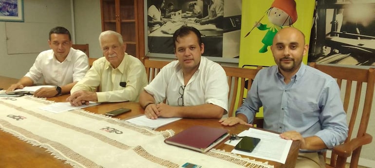 Los concejales sanjosianos Gustavo Gabilán, Alberto Brixner, Ricardo Alderete y Javier Garcete en nuestra redacción central. 