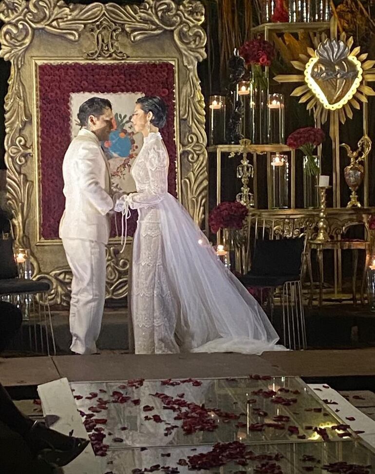 Christian Nodal y Ángela Aguilar se habrían casado en Morelos, México.