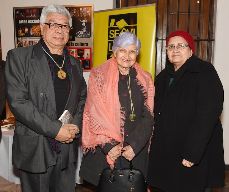 Bernardo Neri Farina, Estela Appleyard y Vidalia Sánchez.