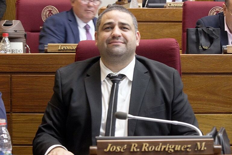 Diputado cartista José Rodríguez.